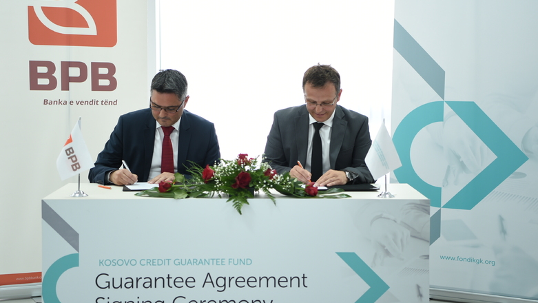 FKGK nënshkroi marrëveshjen për rritje të limitit për garanci me Bankën për Biznes
